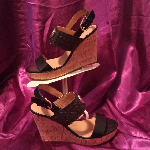 Tommy Hilfiger Sandals - Picture 3 of 4